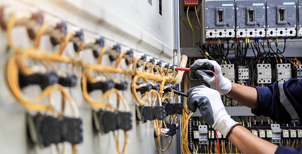 Professional Electrician technician working in Crest View Heights, NY
